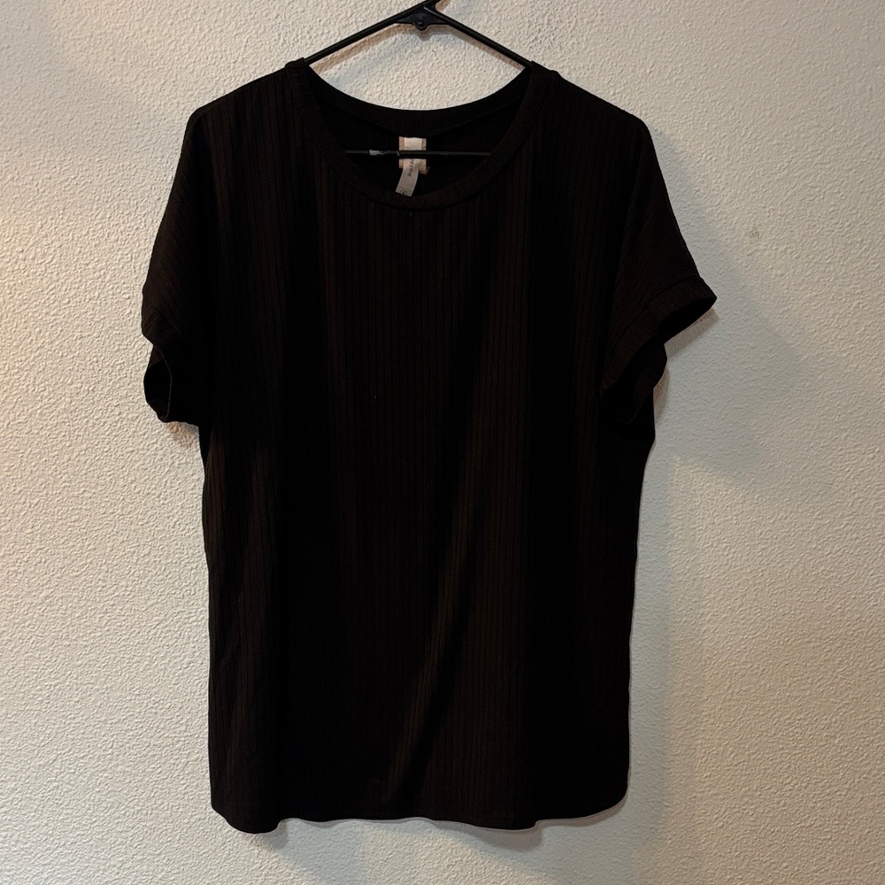 Honeyme Black Short Sleeve Tee